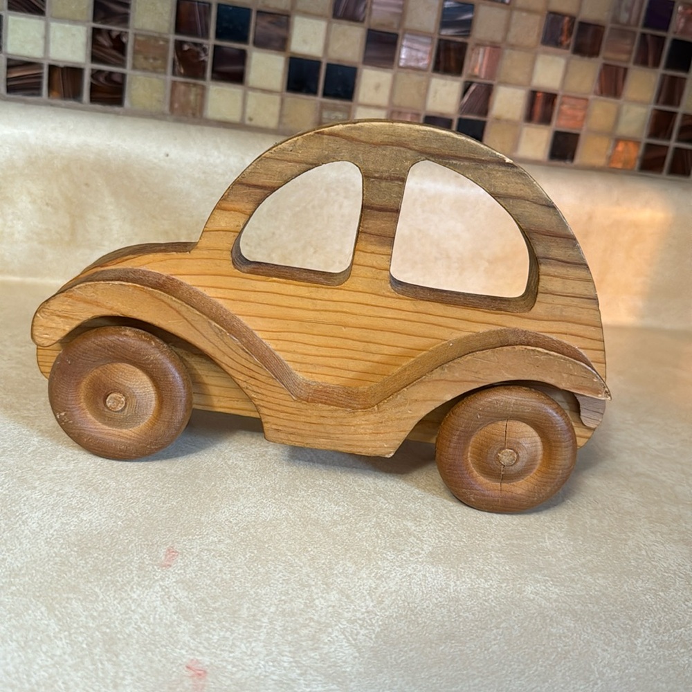 Wooden car‎ toy